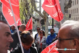 Concentración contra el cierre del centro de coordinación de ambulancias15