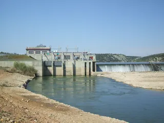 Central hidroeléctrica 2