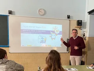 Raúl Diego Obregón, profesor encargado de impartir el taller 'Detecta el fraude en videojuegos’ - INCIBE con motivo del Día de Internet Segura