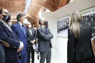 Carlos García Carbayo, inaugura la exposición ‘50 años de Mercasalamanca’
