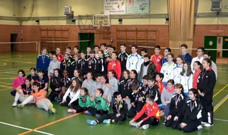 El jugador de bádminton Guillermo Tapia, campeón masculino regional en dobles en categoría sub 15