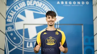 Óscar Marotías, en su presentación con el Deportivo Fabril | FOTO RC DEPORTIVO