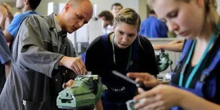 Una treintena de docentes de Formación Profesional podrá actualizar sus conocimientos en automoción