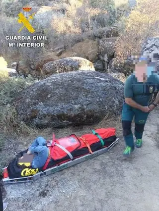 Auxiliada tras lesionarse un tobillo en una senda cercana al puente de La Fonseca, en La Horcajada