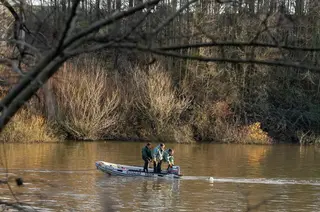 Búsqueda ultraligero en el río Duero. Foto de archivo