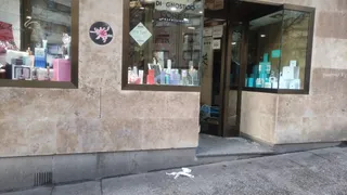 Un detenido por robar en una peluquería de la plaza de la Fuente
