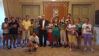 Recepción en el Ayuntamiento de una veintena de jóvenes con discapacidad intelectual
