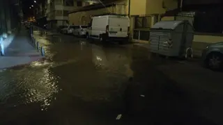 Reventón en la calle Juan del Enzina