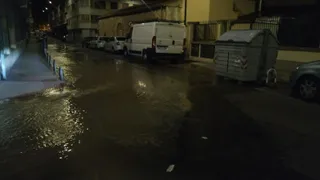 Reventón en la calle Juan del Enzina