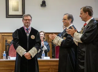 José Ramón González Clavijo, condecorado con la Cruz de San Raimundo de Peñafort. ICAL