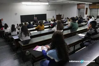 Alumnos Examen Profesores Universidad Ciencias Químicas (9)