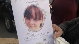 Niña desnutrida
