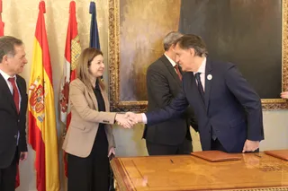 El alcalde de Salamanca y presidente de Zaldesa, Carlos García Carbayo, y el presidente del Consejo de Administración de la Autoridad del Puerto de Aveiro, Eduardo (4)
