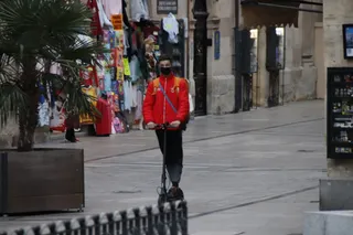 Patinete eléctrico. Foto de archivo