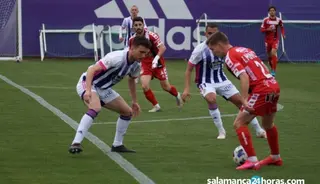 Iñigo Muñoz, ante el Valladolid Promesas.