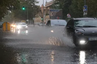 Bolsas de agua en la Avenida de San Agustín (15)