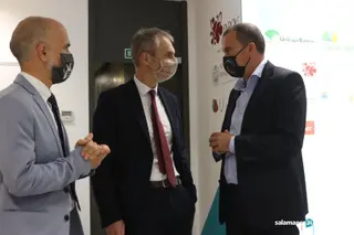 El presidente de la Diputación de Zamora visita el Parque Científico de la USAL con el objetivo de coger ideas para el que se instalará en su provincia