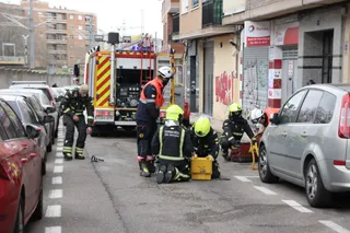 Dos dotaciones de bomberos del Ayuntamiento de Salamanca acuden a la calle Espronceda