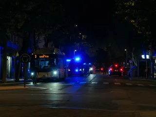 Ambulancia y Policía en la avenida de los Cedros por un accidente entre dos turismos | S24H