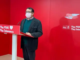 El candidato a las Cortes del PSOE, Juan Luis Cepa