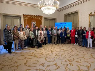 El alcalde de Salamanca, Carlos García Carbayo, participa en la lectura del manifiesto por el Día Internacional de las Personas Mayores
