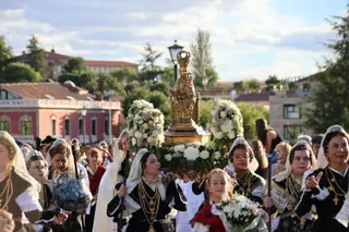 Ofrenda Floral en honor a la Virgen de la Vega