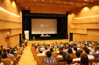 Conferencia de Roberto Canessa en el Teatro EspañaDuero