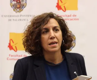 Irene Lozano en la Facultad de Comunicación