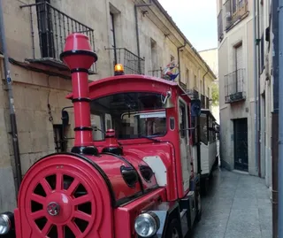 Tren turístico atrapado 1