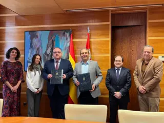 Acuerdo entre el Sindicato de Veterinarios de Castilla y León (SIVECAL-USCAL) y la Consejería de Sanidad