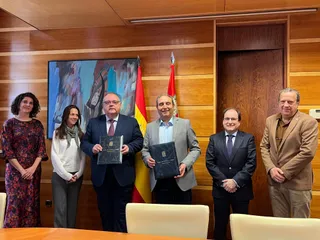 Acuerdo entre el Sindicato de Veterinarios de Castilla y León (SIVECAL-USCAL) y la Consejería de Sanidad