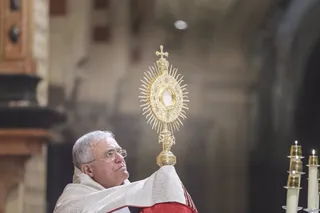 Un sacerdote. | EP
