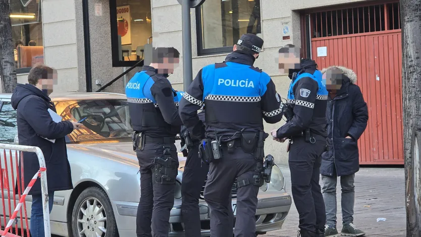 Un accidente en plaza España moviliza a varios efectivos municipales de Salamanca