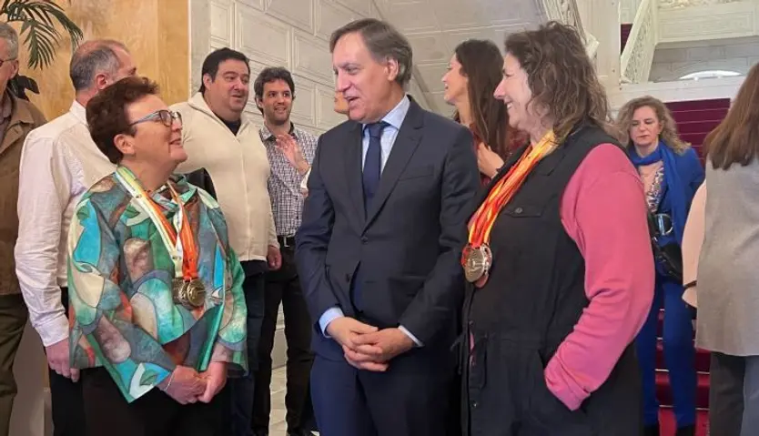 Carbayo recibe a las arqueras salmantinas Rosa Hernández y Amparo Guardiola