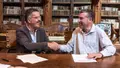Ken Barrett dona a la Universidad de Salamanca una crónica de viajes por España publicada en 1775