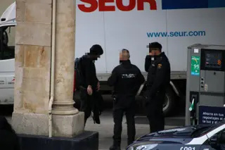 Intervención policial gasolinera puerta de Zamora