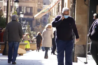 Personas en las calles de Salamanca