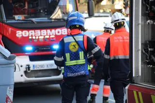 Despliegue de los bomberos por una mala combustión en una caldera en Salamanca
