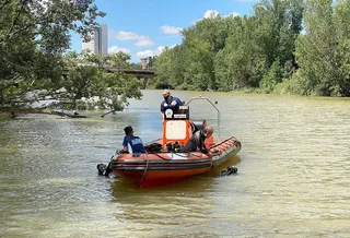Servicios de emergencia en el Pisuerga