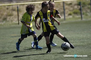 Futbol base prebenjamin helmantico calvarrasa (13)