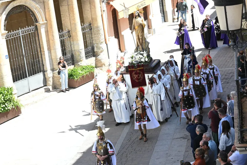 Encuentro de Jesús Resucitado con la Virgen en la procesión de la Pascua de Resurrección en Ciudad Rodrigo