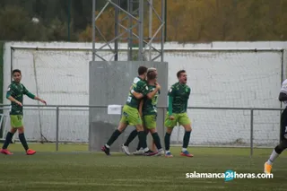 El Guijuelo celebra un gol.