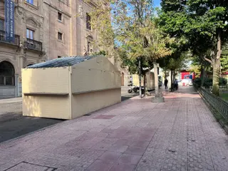 Casetas en la plaza de los Bandos