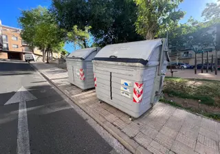 Contenedores en la calle Alfareros