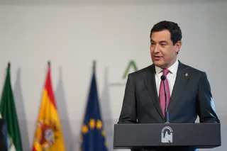 Juanma Moreno asegura que el Gobierno de Fernández Mañueco podrá volver a centrarse en lo prioritario, que es "la pandemia"