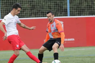 El Santa Marta derrota al Carbajosa y sigue a la caza del líder