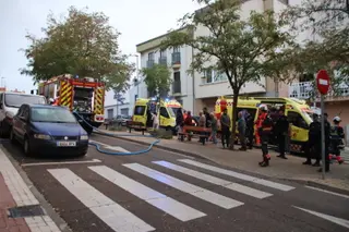 Intervención de los bomberos en la calle San Luis de Gonzaga 