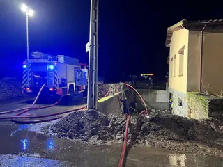Inundación en Villar de Peralonso. Foto Bomberos de Ledesma