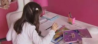 El 83% de las familias considera que los deberes escolares deberían reducirse fines de semana, vacaciones y puentes