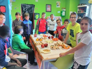 Comida espeluznante en el Centro Joven